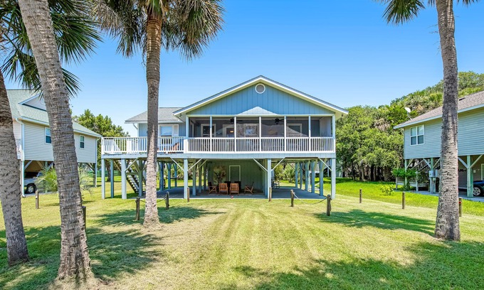 Edisto Island House | Dreamy Coastal Oasis W/Large Deck, Fast WiFi, Beach Access Nearby & Central AC