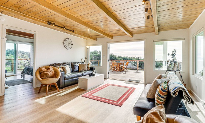 Timber Cove Cottage | Dreamy Sonoma Coast Cottage w/ Ocean Views