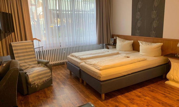 Hervest House | Dreibettzimmer - Hotel Grütering