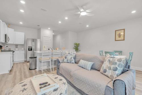 Gulf Breeze House | Drift Bay - Adventure Awaits! Zoo, Boat Ramp & Just Minutes from the Beach!
