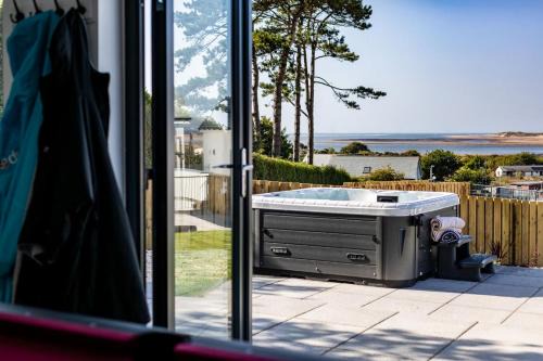 Instow House | Driftwood Barton Close