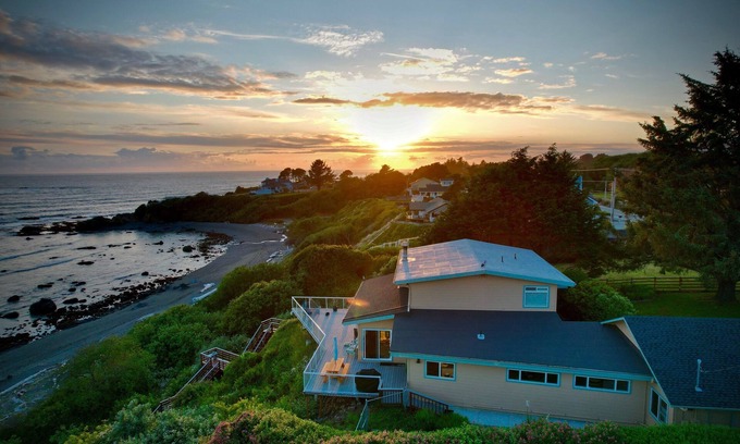 Brookings House | Driftwood Cottage, your Southern Oregon Coast Beach House