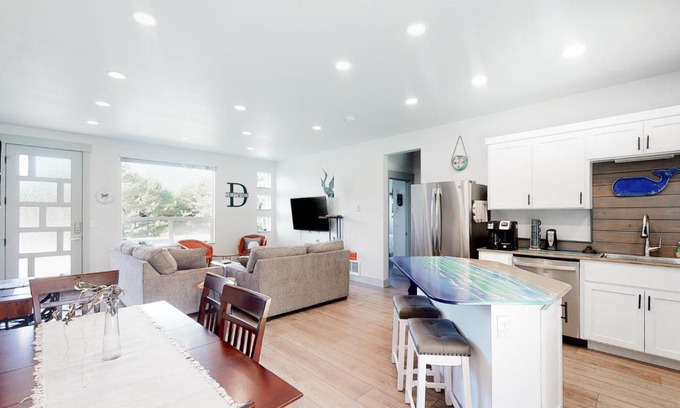 Bandon House | Driftwood Duet