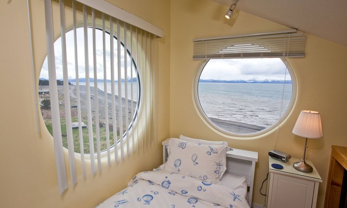 Homer Hotel | Driftwood Inn and Seaside Lodges