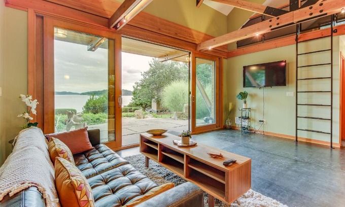 Anacortes House | Driftwood Retreat
