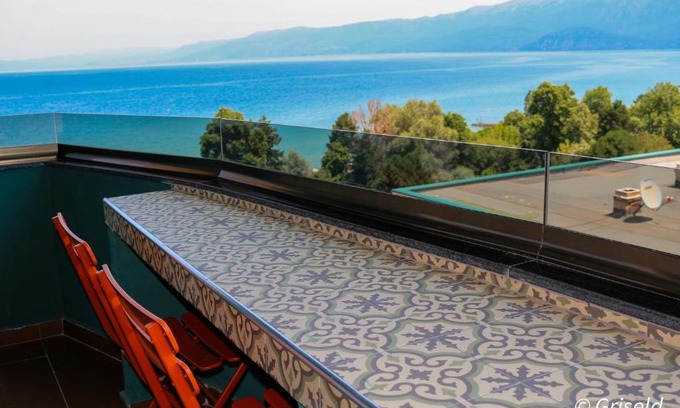 Pogradec Apartment | Drion Apartment with lake view