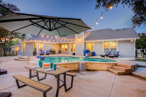 Henly House | Dripping Springs Fully Renovated Luxury Retreat with Pool