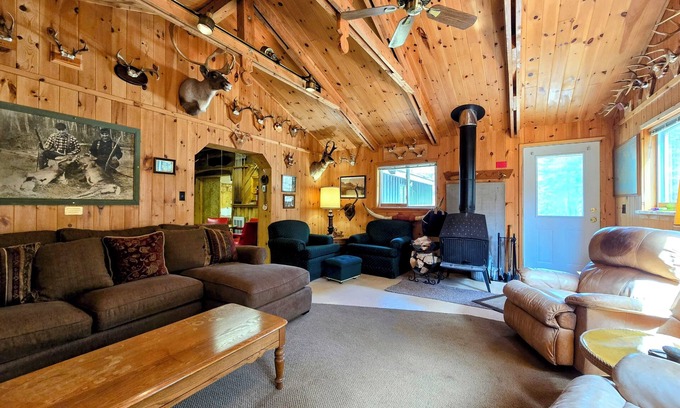 Drummond Island House | Drummond Island Vacation Homes - Old Mill Camp