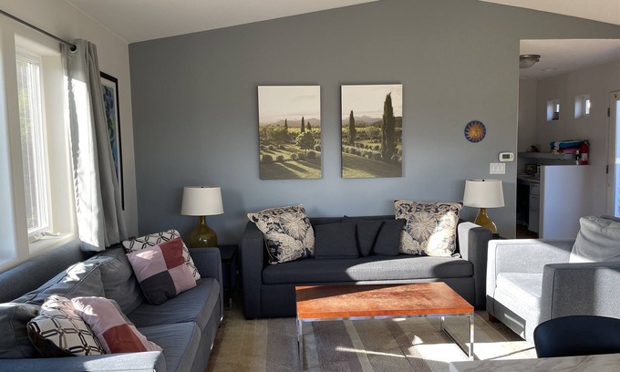 Healdsburg House | "Dry Creek Villa" at Lavender Hill Vineyards