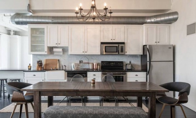 Historic Core Apartment | DTLA modern loft, quiet, Pool - parking 12 pn