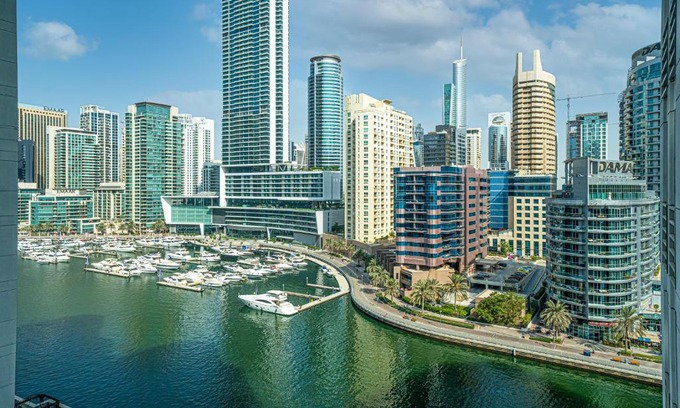 Dubai Marina Apartment | Dubai Marina Royal Premium Serviced Apartments Marina Wharf - KIDS STAY FREE plus free check in 24 hours