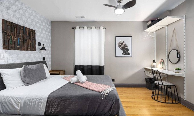 Bronzeville Bed & Breakfast | Dubois Guest House Room 103