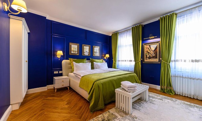 Brasov City Centre Apartment | Duccio Haas Studio Brasov