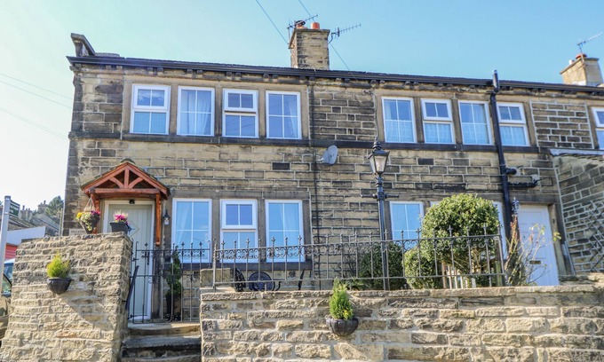 Haworth Cottage | DUCKING WELL COTTAGE, character holiday cottage in Haworth