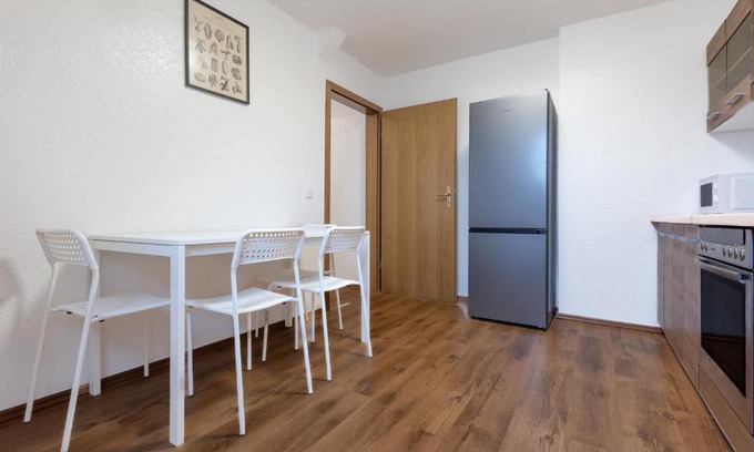 Beeck Apartment | Duisburg - 2 Schlafzimmer Monteurwohnung - Vollausgestattete Küche - WIFI