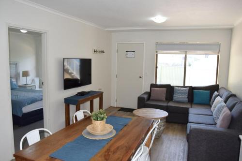 South West Rocks Apartment | Dunbar Court Unit 3 - Bring your own linen
