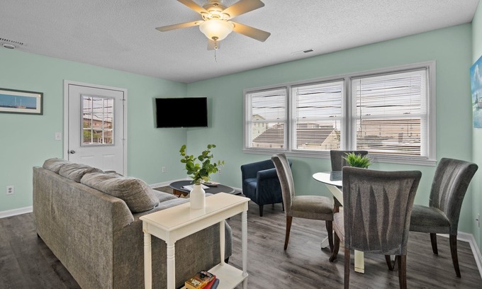 Kure Beach House | "Dune Our Thing" Pup FRIENDLY suite 1