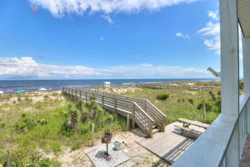 Wilmington Beach Apartment | Dunes I A1 Seas The Day by Carolina Beach Realty