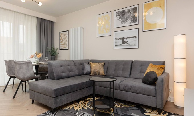 Ursynow Apartment | Dunikowskiego 6A | Bright Apartment | Parking