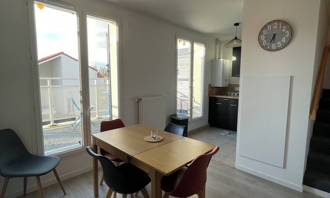 Vaujours Apartment | Duplex 1 Chambre Avec Balcon Très Lumineux