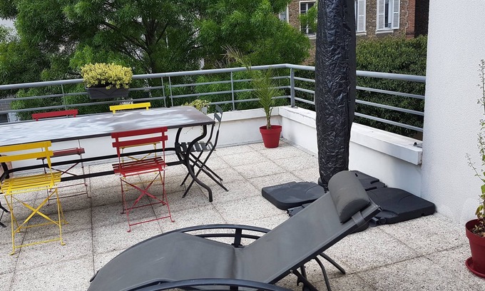 Quartier Chatillon Apartment | Duplex apartment with very large terrace 5 minutes walk from Juvisy station