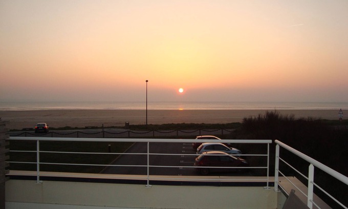 Plomodiern Apartment | Duplex apartment with large terrace facing the sea