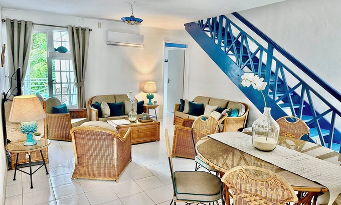 Pereybere Apartment | 🏝️DUPLEX APARTMENT WITH POOL - 3 MINUTES WALK TO BEACHES, RESTAURANTS & SHOPS