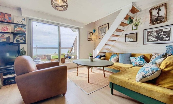 Guidel-Plages Apartment | Duplex apartment with stunning sea view
