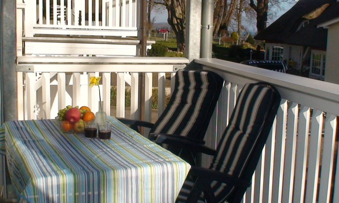 Gohren Apartment | Duplex apartment with swimming pool and sauna 200 m to the beach