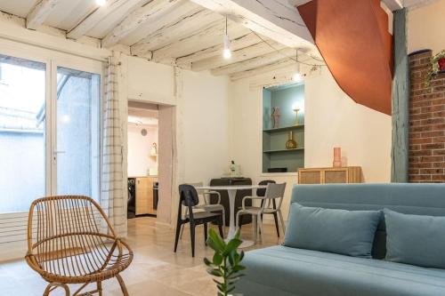 Moulins Apartment | Duplex avec patio - Quartier historique