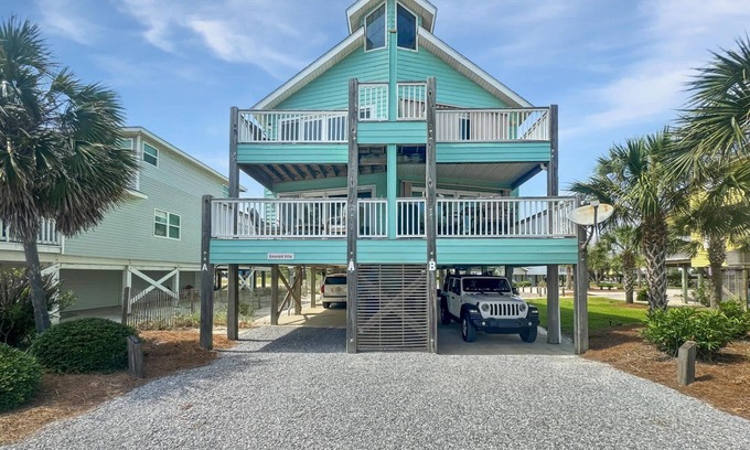 Gulf Shores House | Duplex Beach Home for 6 with Balcony & Resort-style Amenities