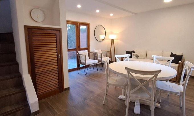 Pinamar Apartment | Duplex BESUGO, con patio y parrilla