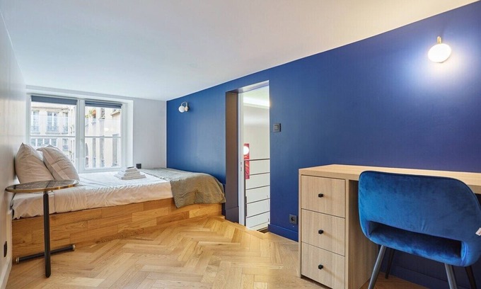 Saint-Vincent-de-Paul Apartment | Duplex Center of Paris