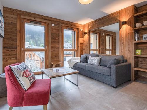 Chamonix City Centre Apartment | Duplex centre Chamonix pour 6 avec balcon et garage - FR-1-343-248