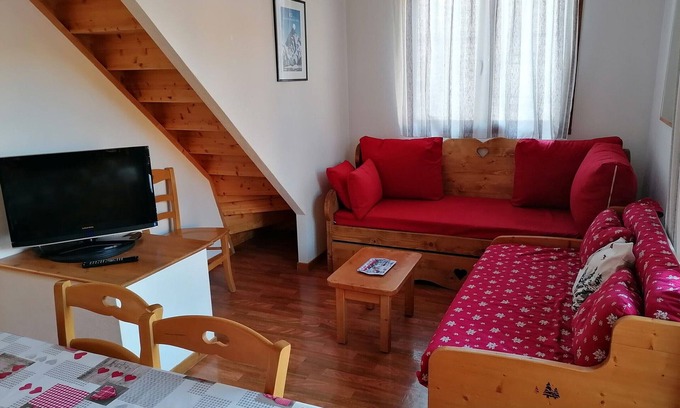 Saint-Etienne-en-Devoluy Ski Chalet | Duplex Chalet for 6 with Pool Access at Le Hameau du Puy, Superdevoluy