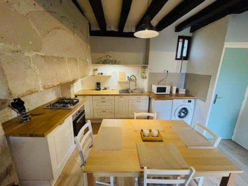 Republique Apartment | Duplex Cité Plantagenêt - 2 Voyageurs - WIFI