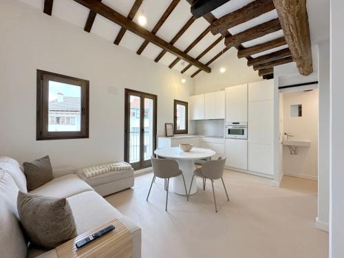 Castro Urdiales Apartment | Duplex con vistas a Santa María