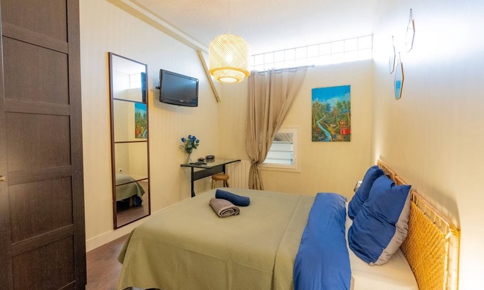 Le Thillay Apartment | Duplex de 120 m2, comprenant 2 chambres, 2 salles de bain, 1 salon , 1 cuisine