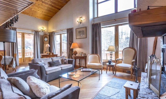 Val-d'Isere Apartment | Duplex de Standing au Pied des Pistes avec Grand Balcon, Expo Sud/Ouest, Parking Inclus - FR-1-694-169