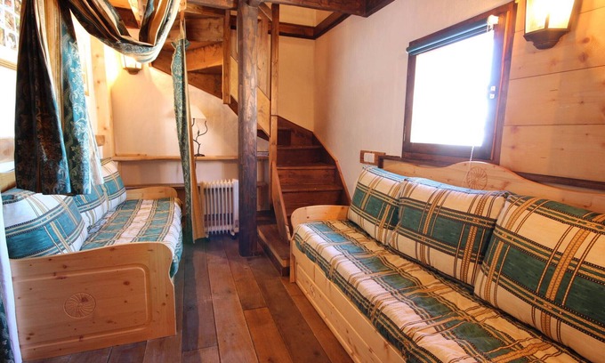 Vallandry Apartment | Duplex for 7 in Vallandry center, near slopes, pets allowed