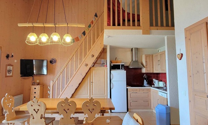 Saint-Michel-de-Chaillol Apartment | Duplex 7 Guests, South Balcony, Fireplace, Free Wifi, Pets Welcome, Saint-Michel-de-Chaillol
