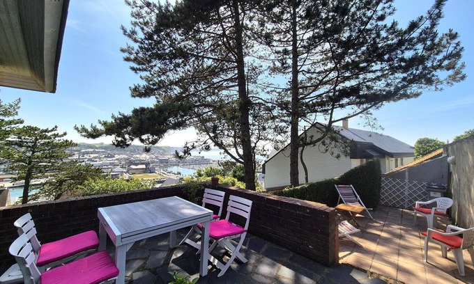 Fecamp Apartment | Duplex in Fécamp with Harbor Views