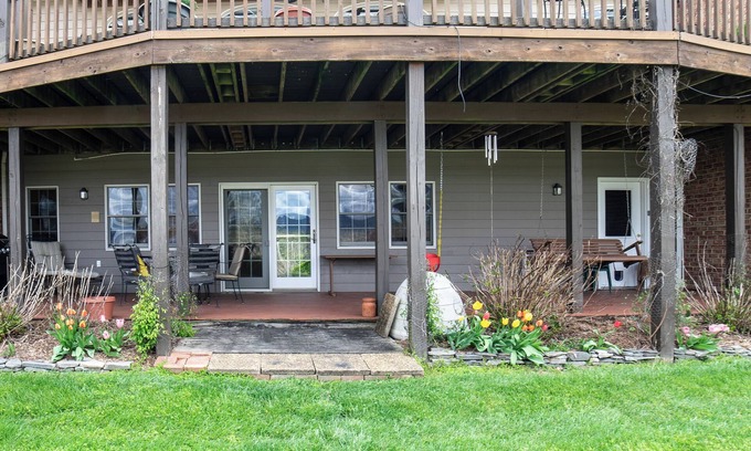 Lexington House | Duplex in Lexington, VA, Loranwoods
