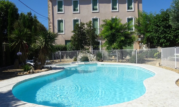 Pomerols Cottage | DUPLEX IN OLD MASTER HOUSE SWIMMING POOL, GARDEN, PARKING BEACHES 8 Km away