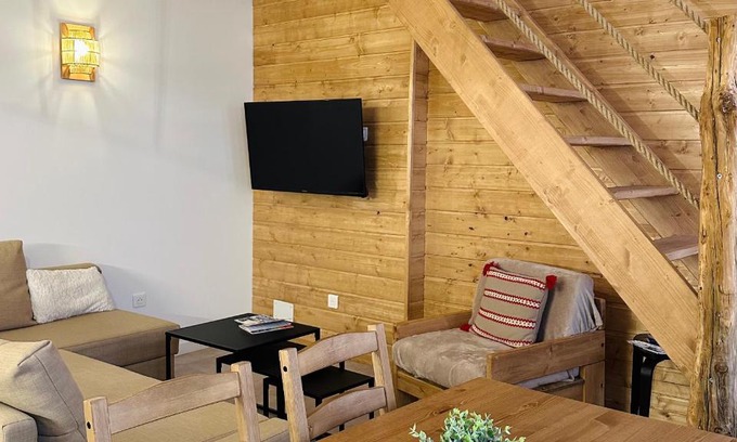 Saint-Etienne-de-Tinee Apartment | Duplex La Tour