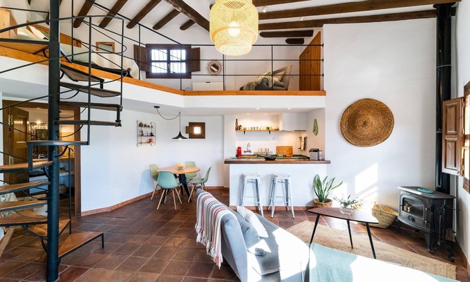 Niguelas Bed & Breakfast | Duplex loft in nature with garden and pool