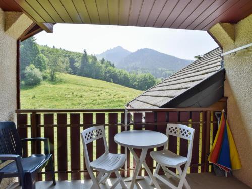 Bernex Apartment | Duplex montagnard cosy pour 6, près des pistes, équipé et confortable à Bernex - FR-1-498-31