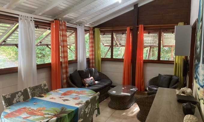 Malendure Apartment | Duplex on the small beach of the Cousteau reserve with sea access