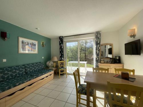 Salavas House | Duplex T3 6 pers avec terrasse, piscines et parking - Salavas - FR-1-382-32