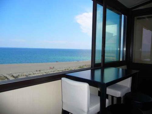 Le Barcares Apartment | Duplex T3 avec Clim et Parking à 50m de la Plage - FR-1-782-41